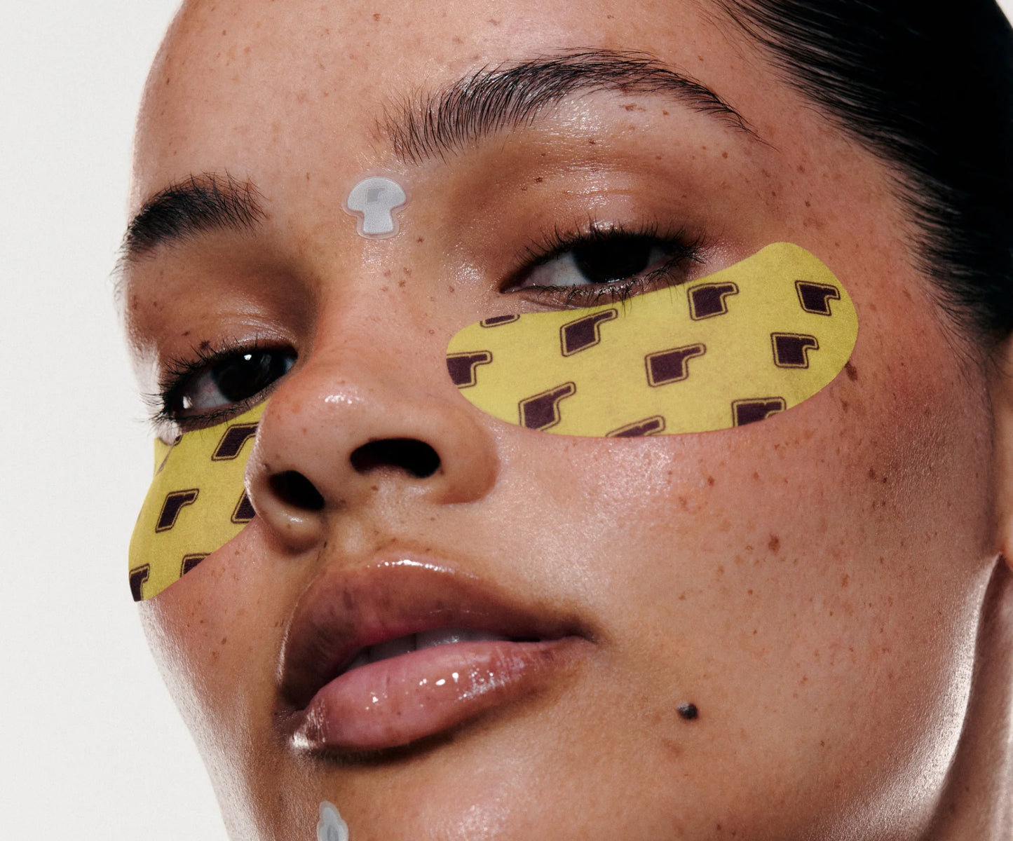 Rhode peptide eye BANANA PEEL - PRE ORDEN