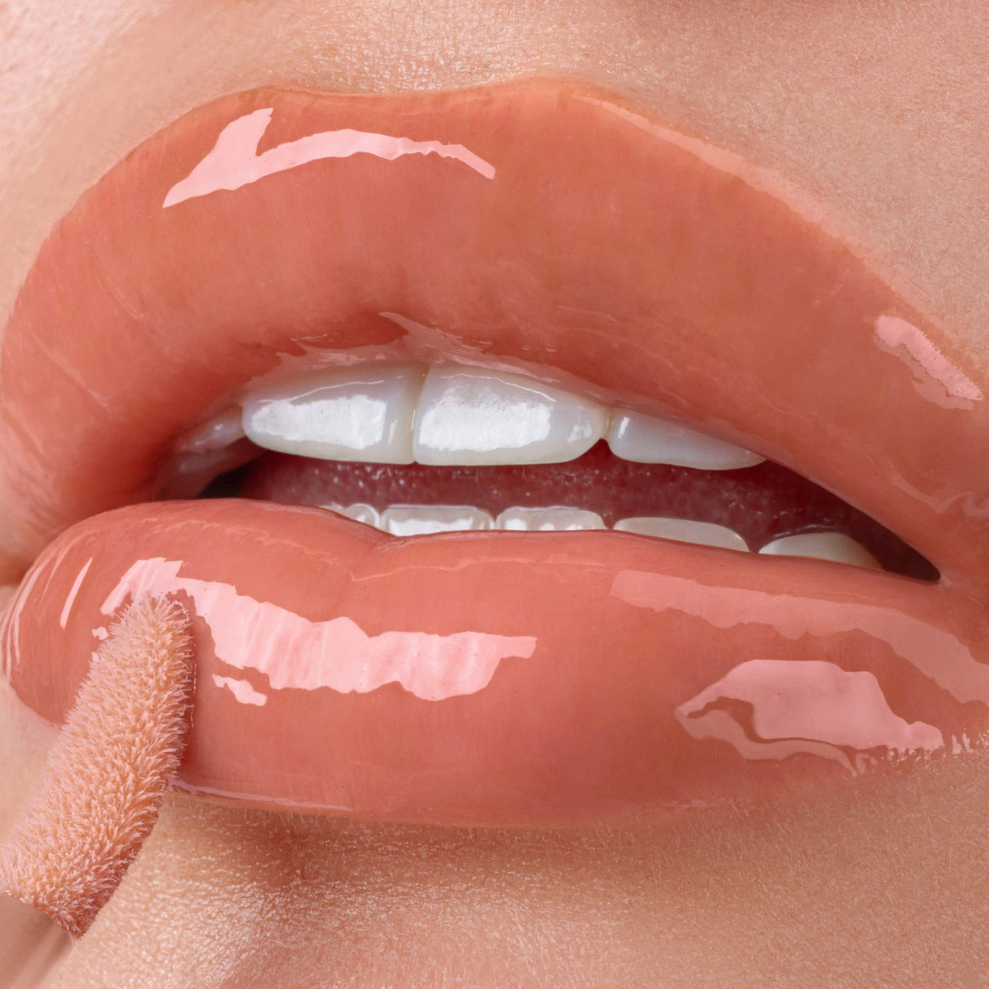 Gisou  Honey Infused Hydrating Lip Sticky Toffee milky warm toffee - PRE ORDEN