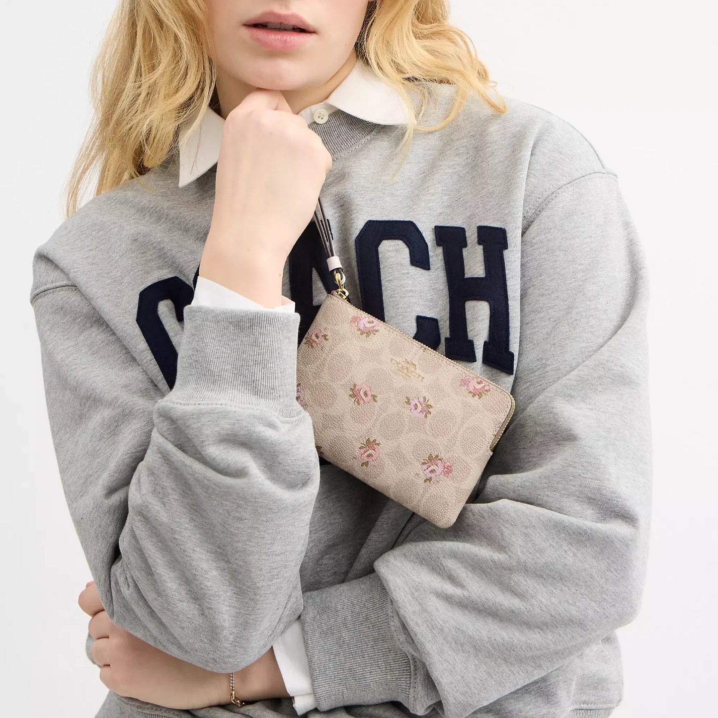 Coach wristlet muñequera with floral print - PRE ORDEN